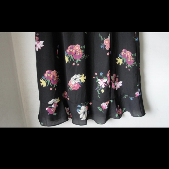 Oasis black flora summer tea dress tie knot front - Picture 3 of 5